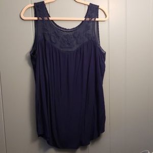 Torrid embroidered lace inset tank top